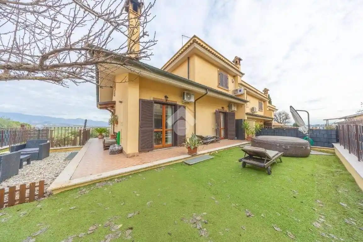 Villa in vendita a Fonte Nuova