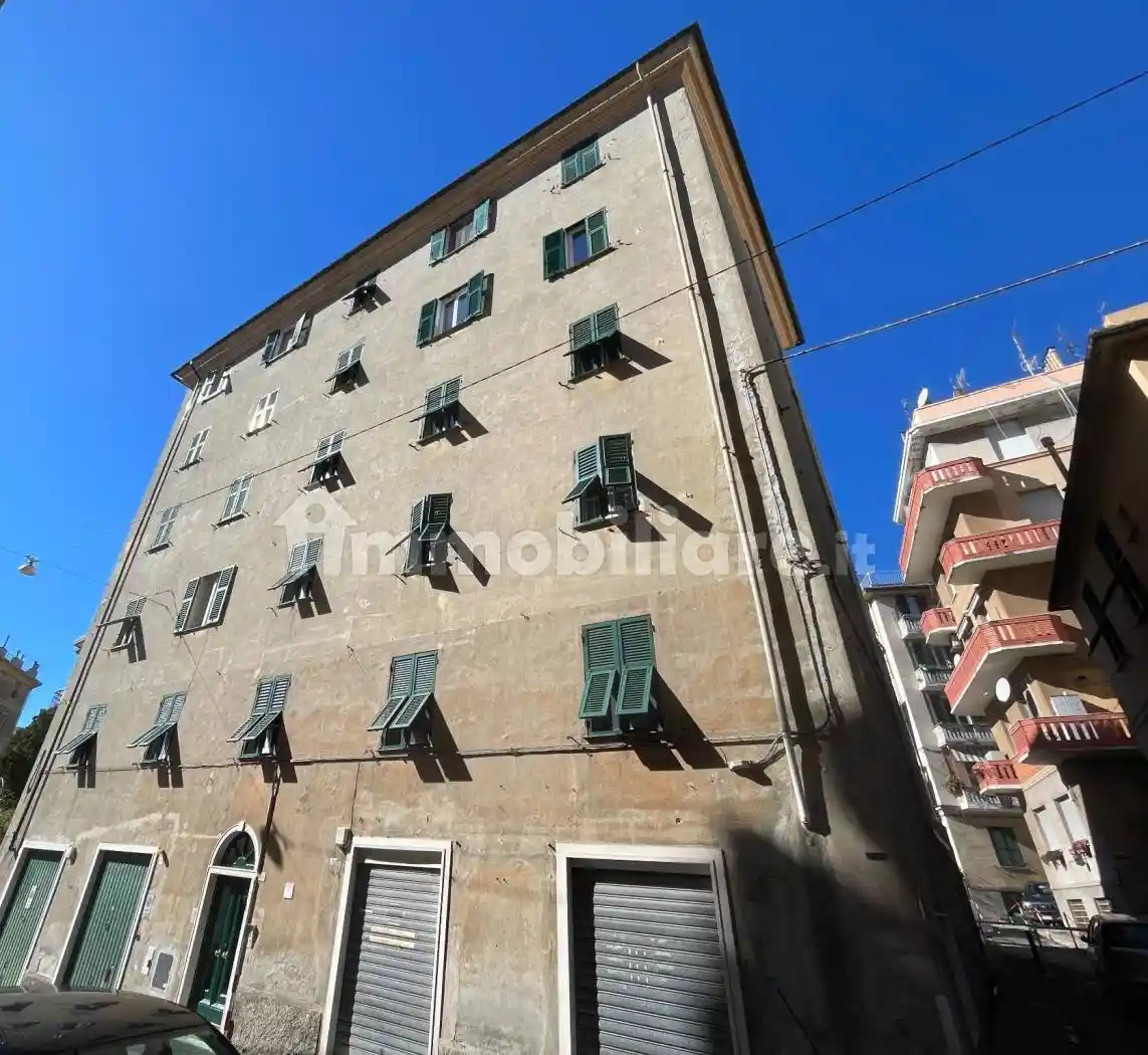 Appartamento in vendita a Genova