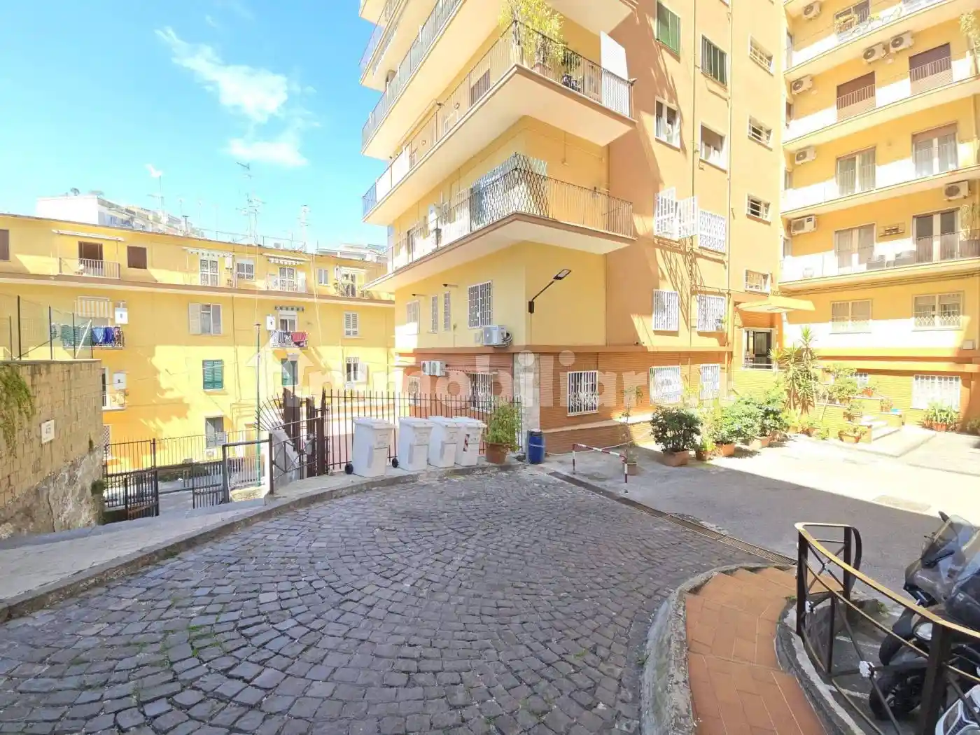 Appartamento in vendita a Napoli