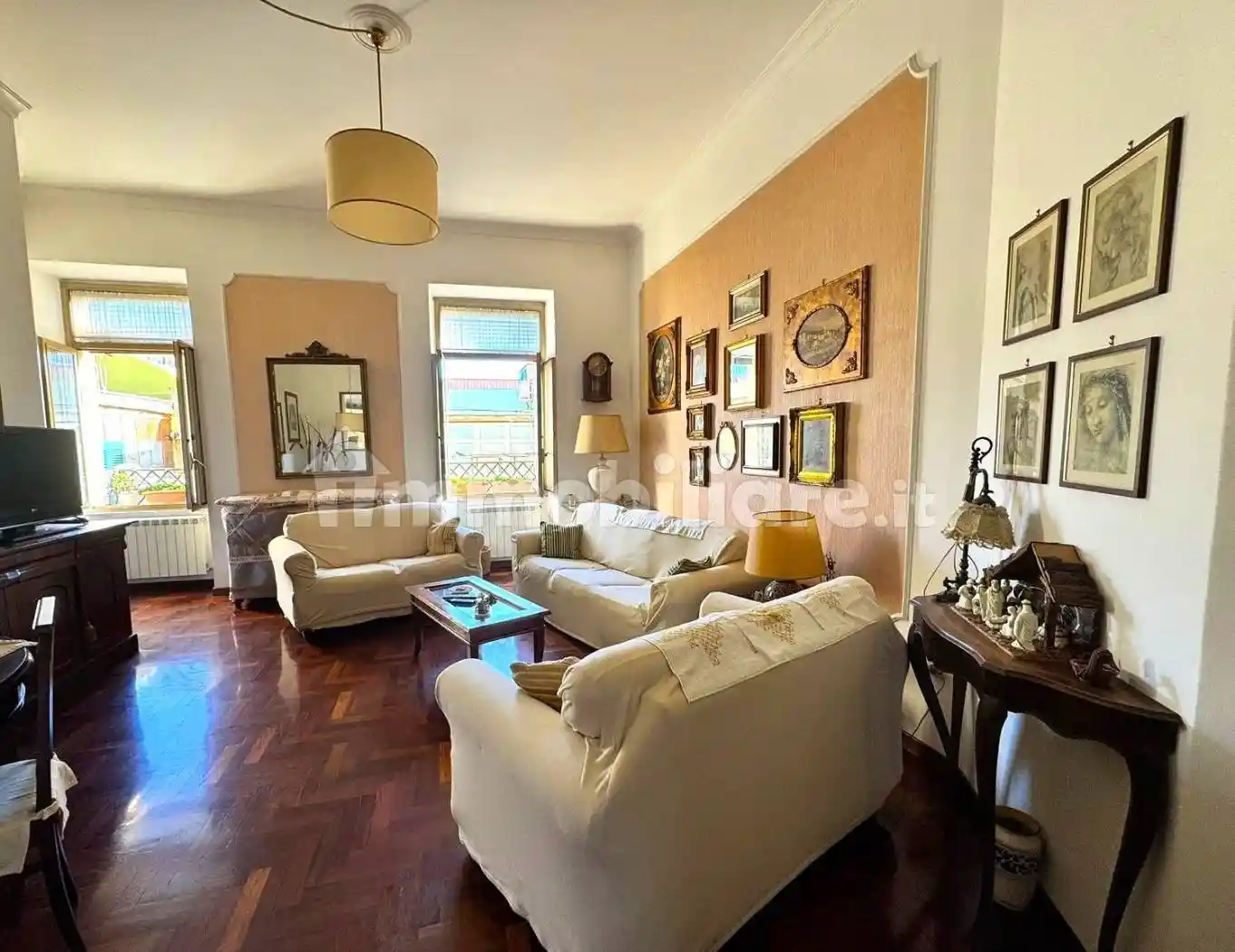 Appartamento in vendita a Napoli