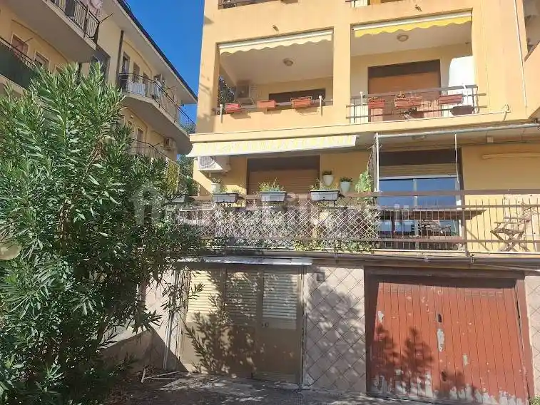 Appartamento in affitto a Acireale