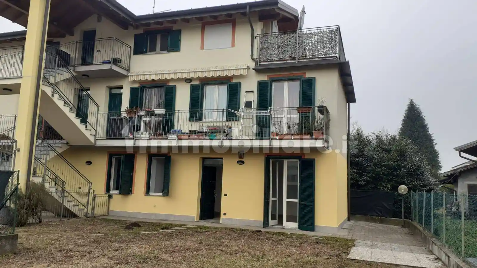 Appartamento in vendita a Leggiuno