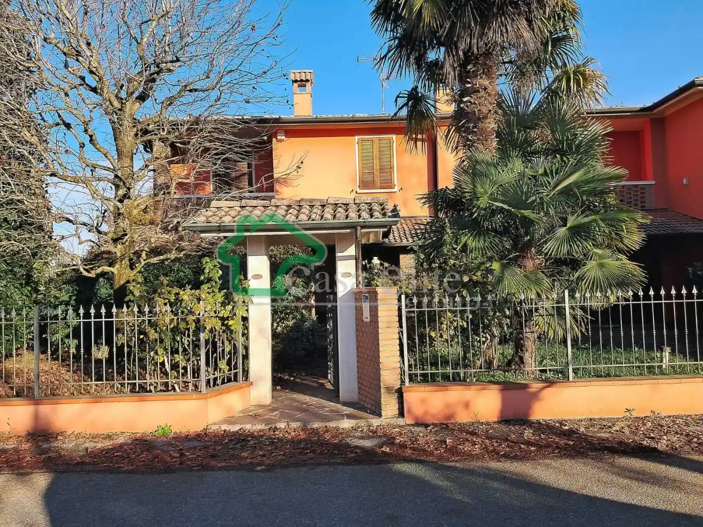 Villa in vendita a Izano