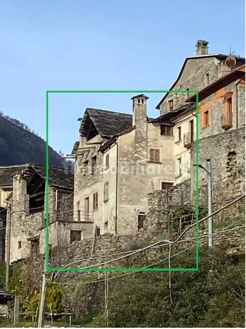 Casa indipendente in vendita a Montecrestese