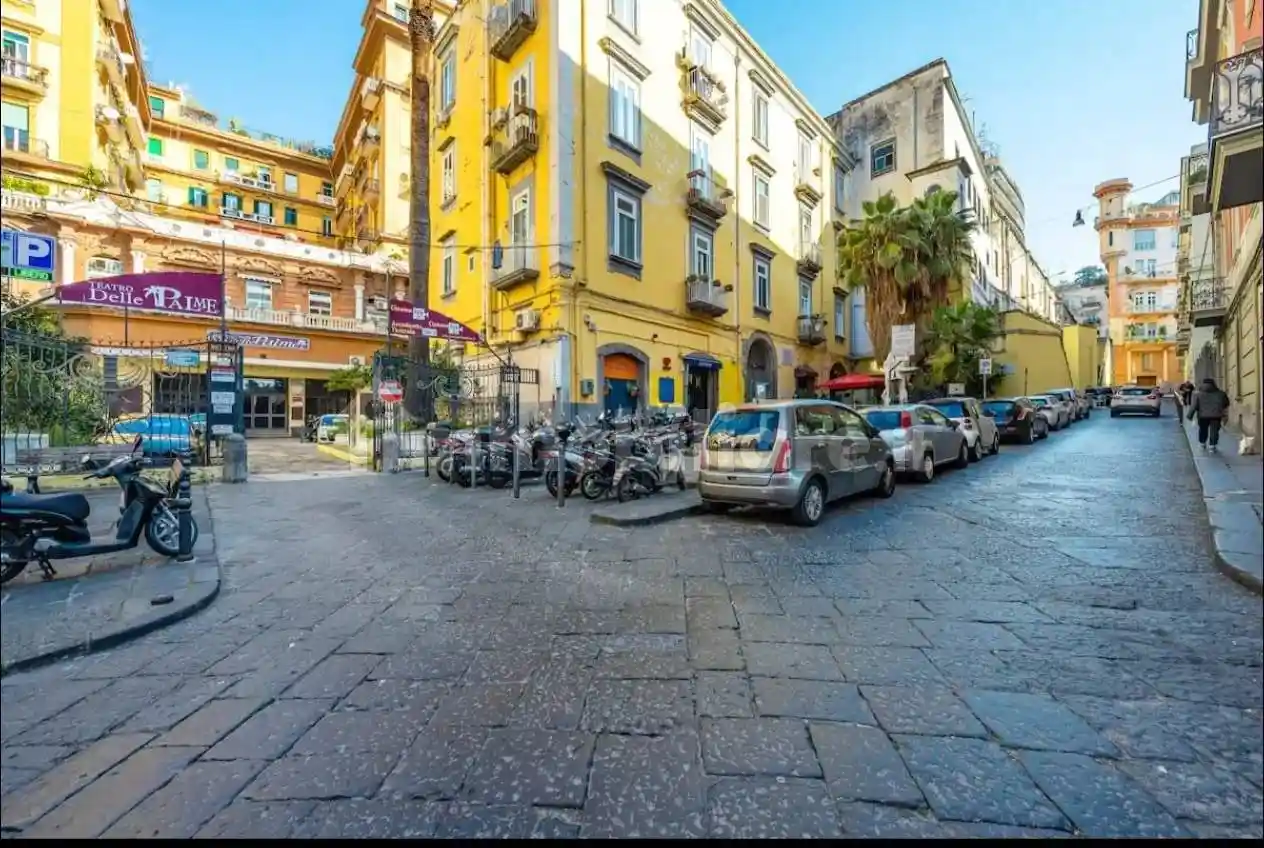 Appartamento in affitto a Napoli
