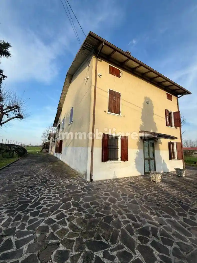 Villa in vendita a San Prospero