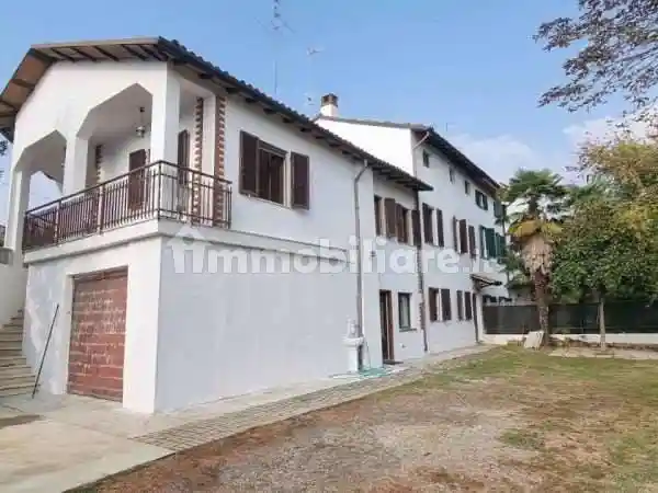 Casa indipendente in vendita a Alessandria