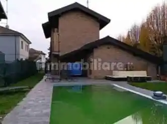 Villa in vendita a Vergiate
