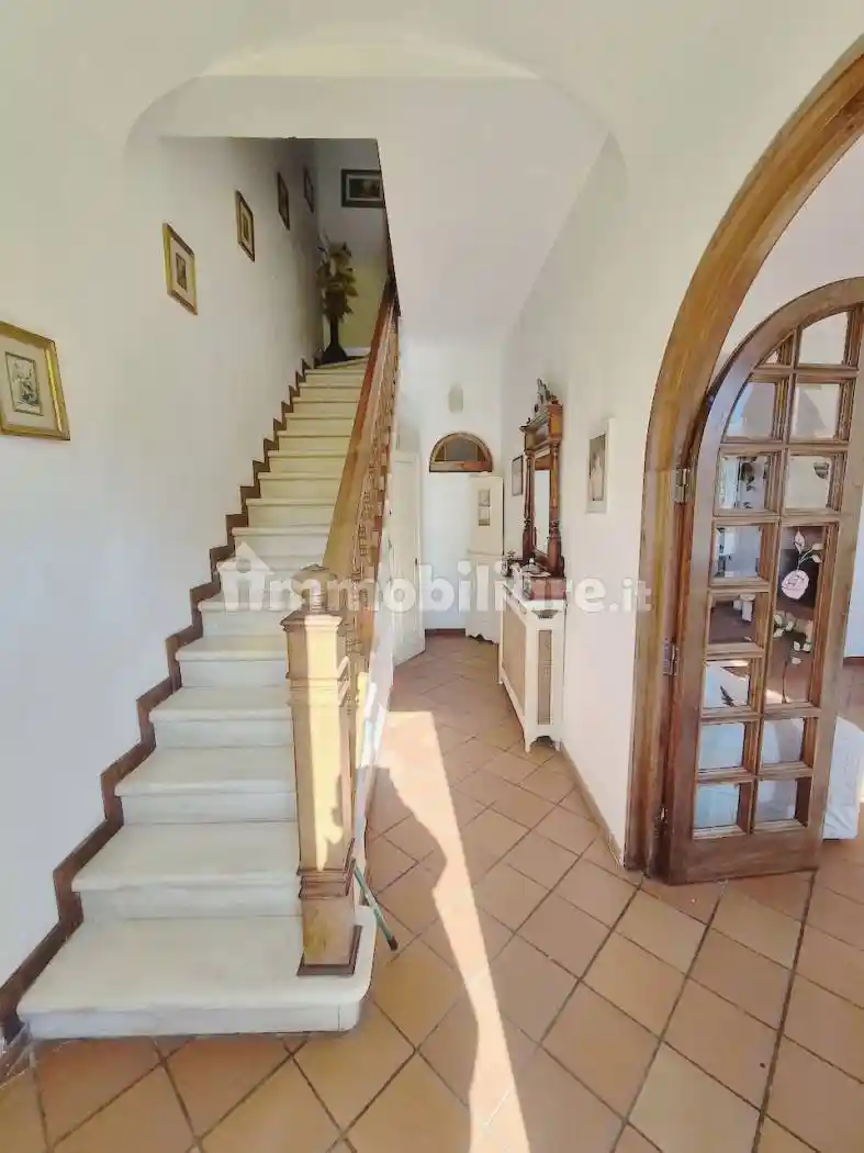 Villa in vendita a Cascina