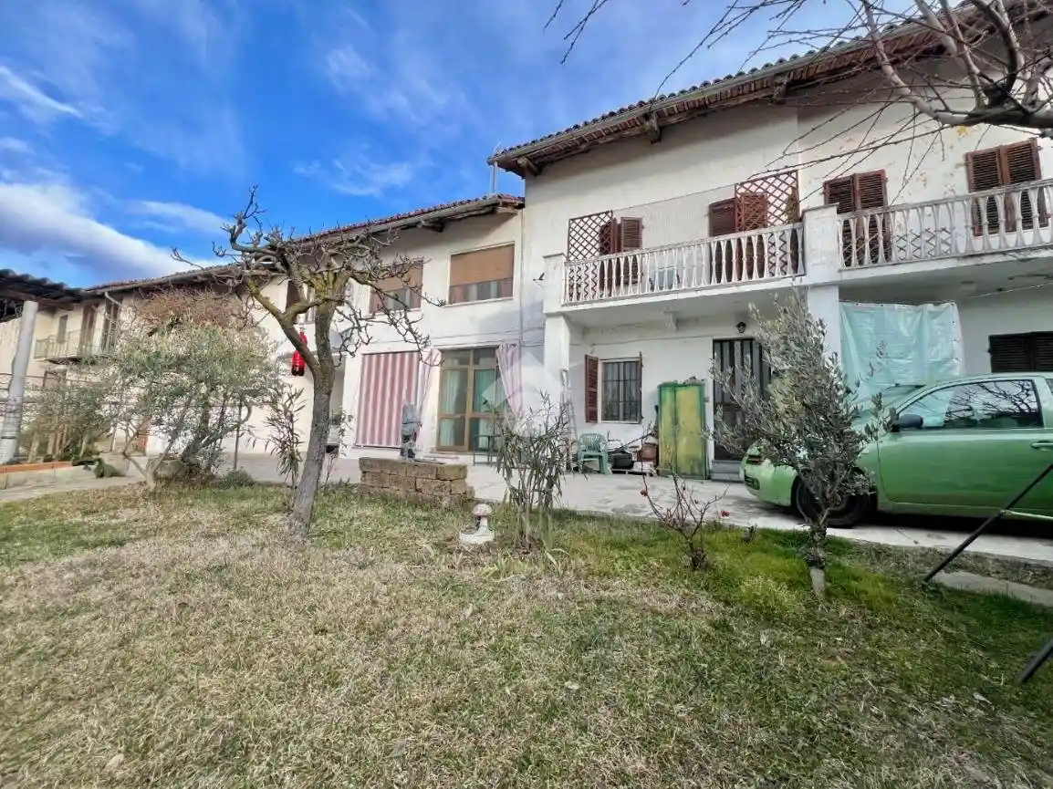 Casa indipendente in vendita a Passerano Marmorito