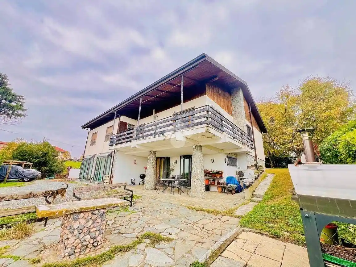 Villa in vendita a Villa San Secondo