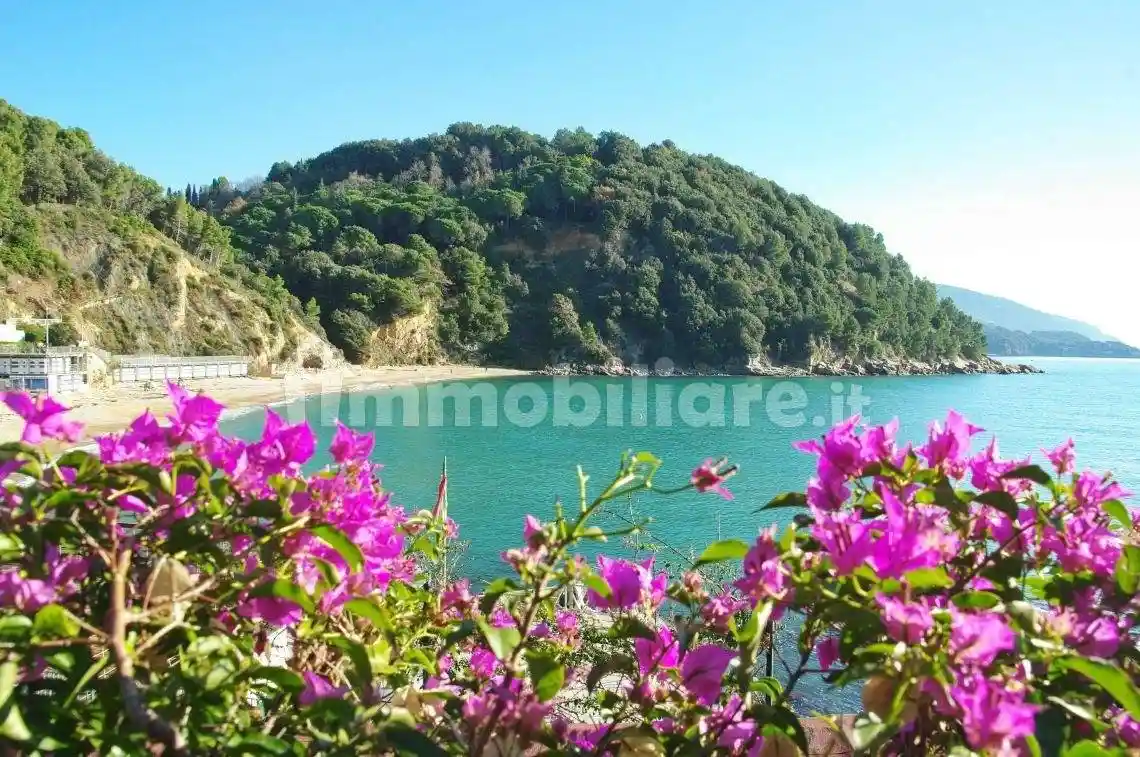 Appartamento in vendita a Lerici