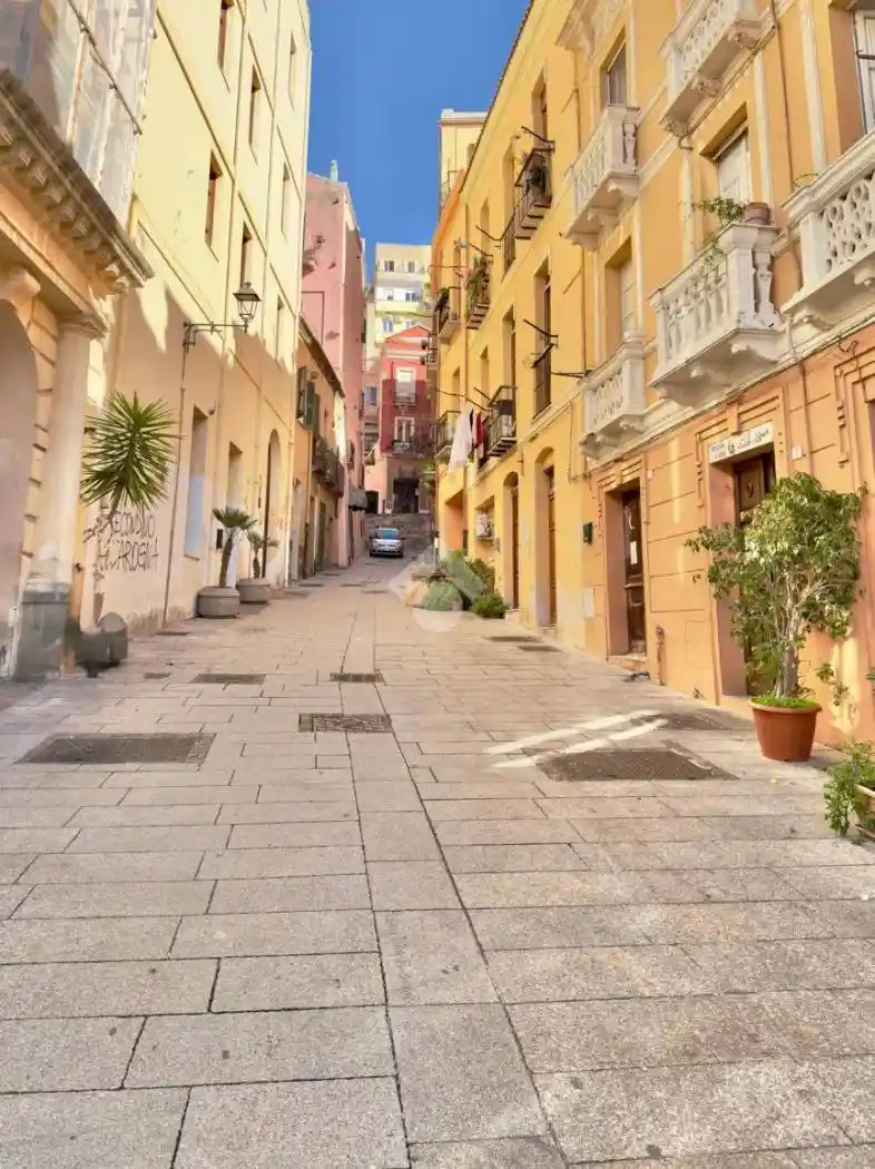 Appartamento in vendita a Cagliari