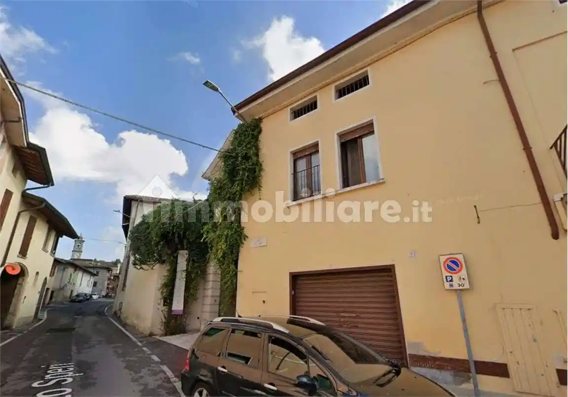 Palazzo - Stabile in vendita a Montichiari