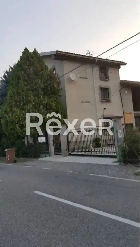 Villa in vendita a Casteggio