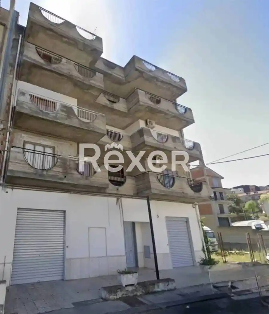 Palazzo - Edificio in vendita a Militello in Val di Catania