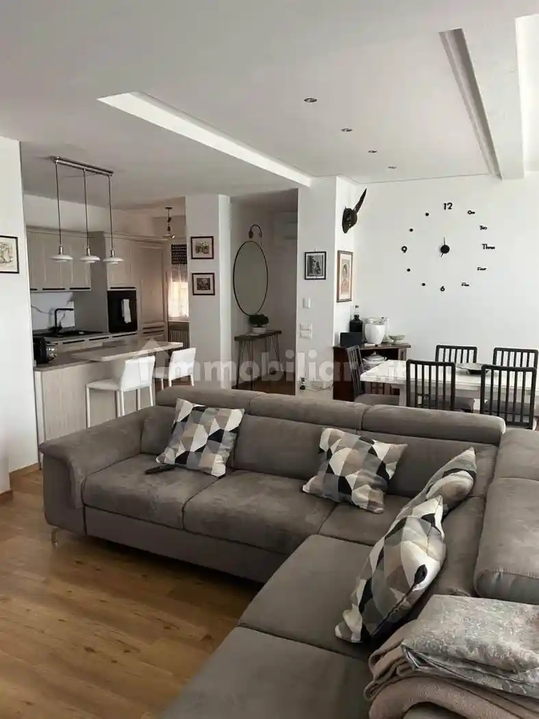 Appartamento in vendita a Desenzano del Garda