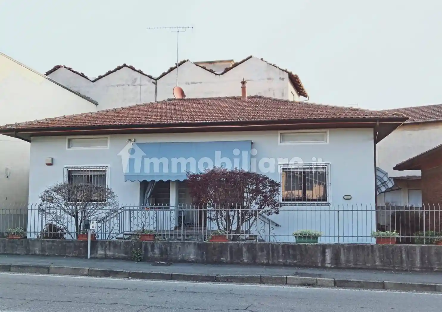 Villa in vendita a Prato Sesia