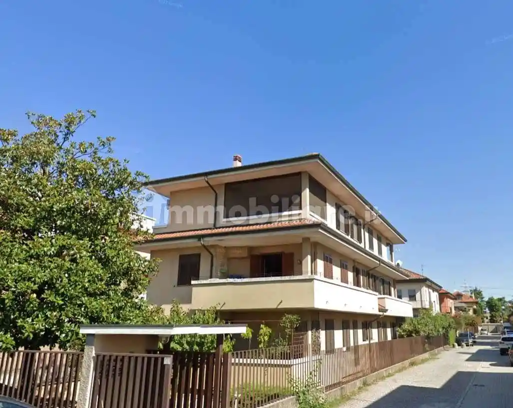 Appartamento in vendita a Rho