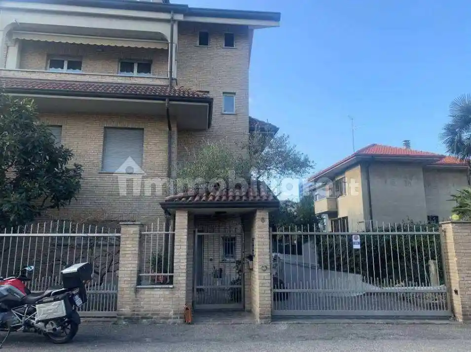 Appartamento in vendita a Limbiate