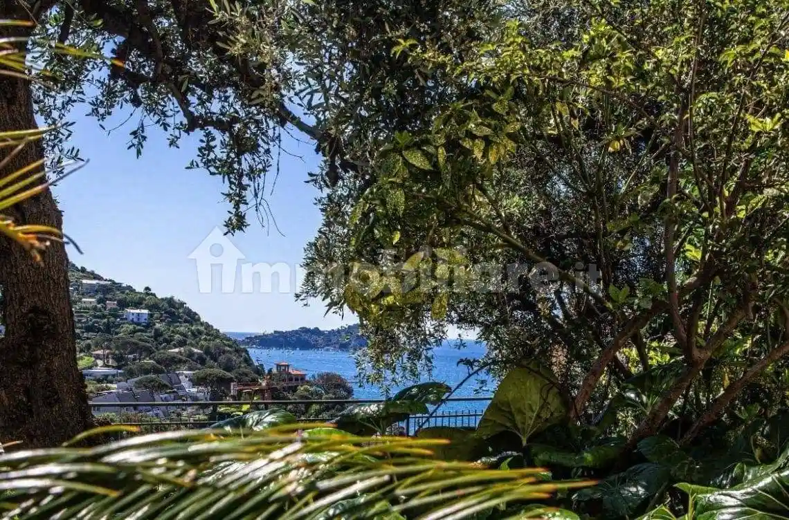 Villa in vendita a Lavagna