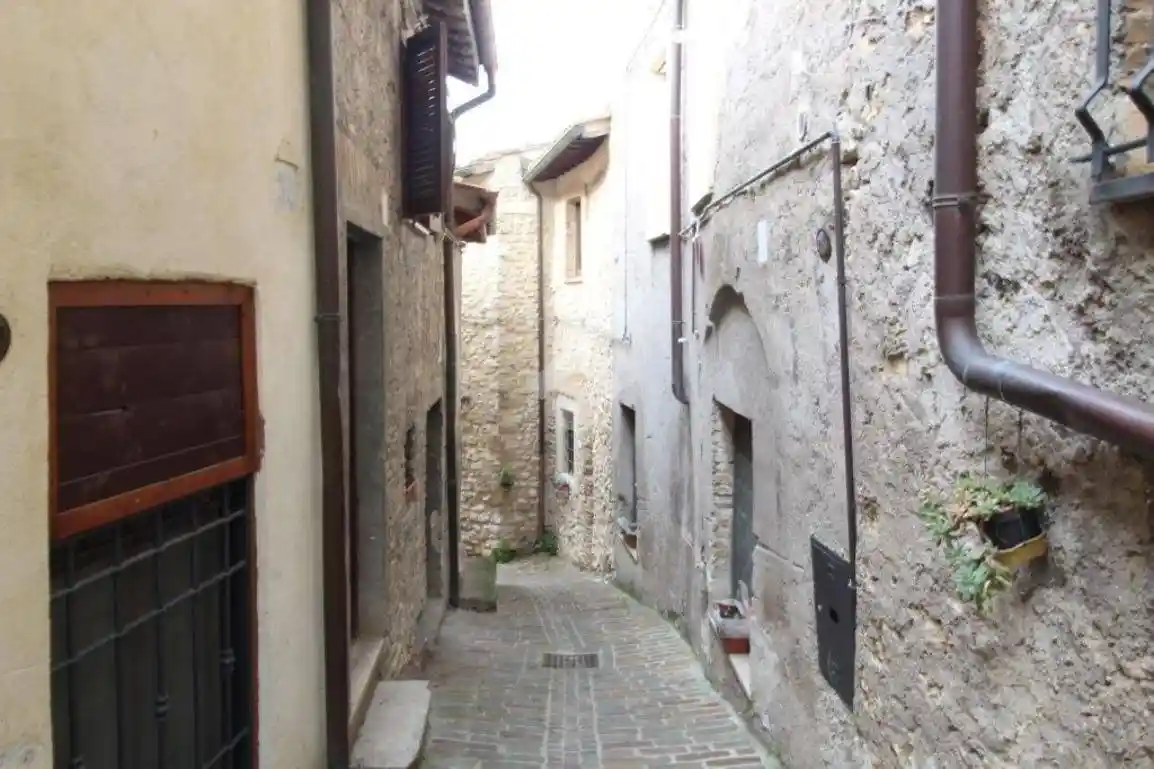 Appartamento in vendita a Toffia