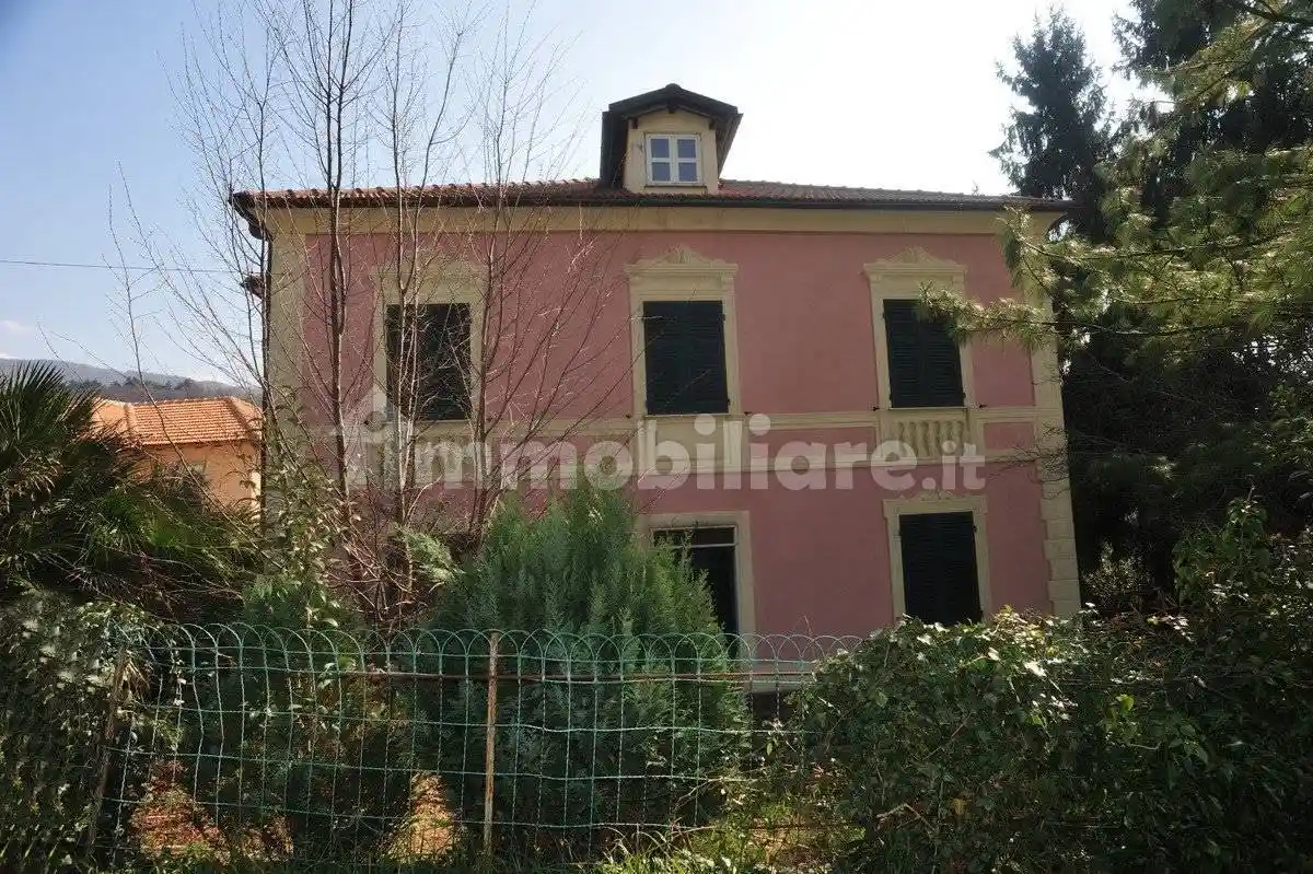 Villa in vendita a Mignanego