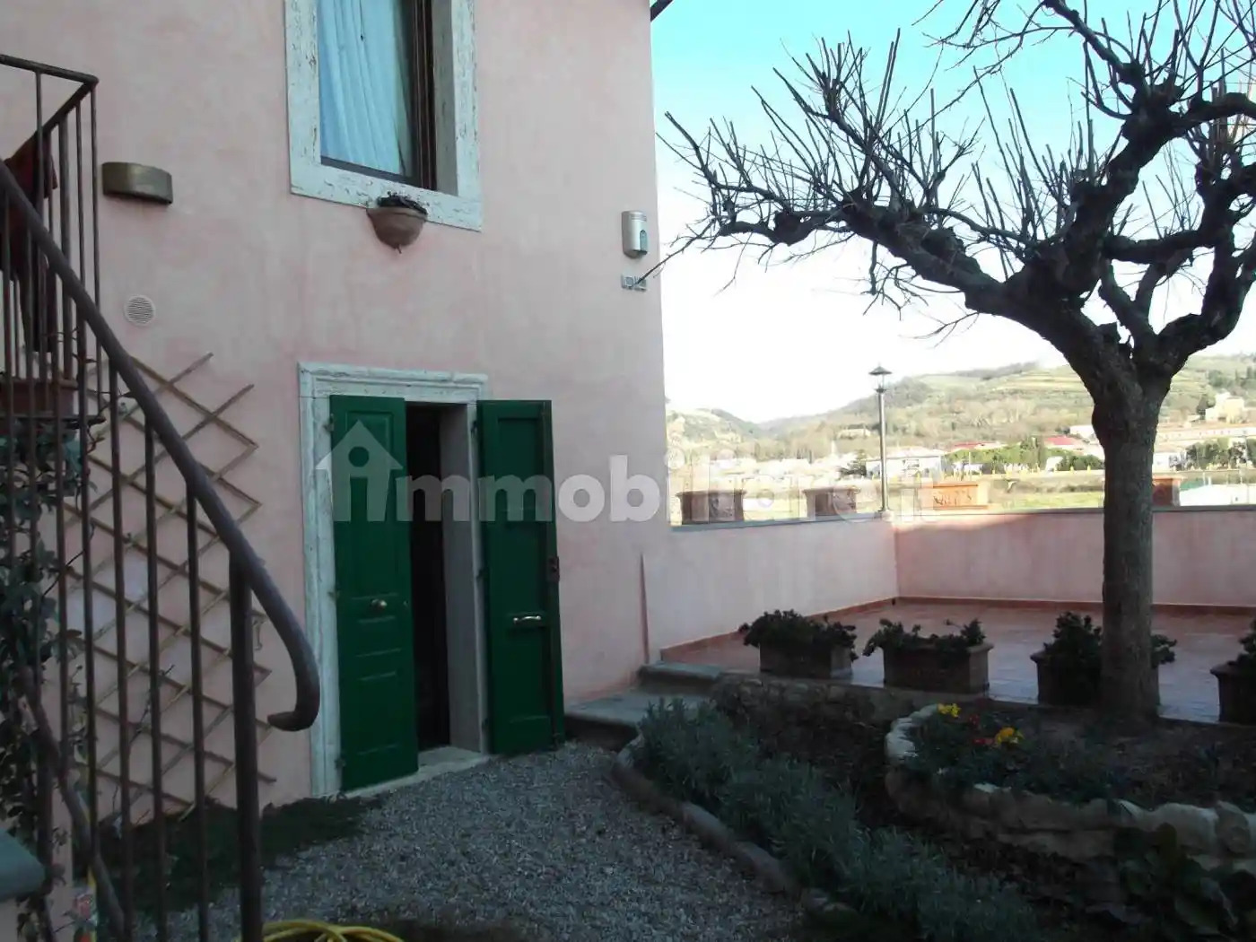 Casa indipendente in vendita a Capraia e Limite