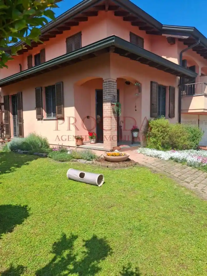 Villa in vendita a Noviglio