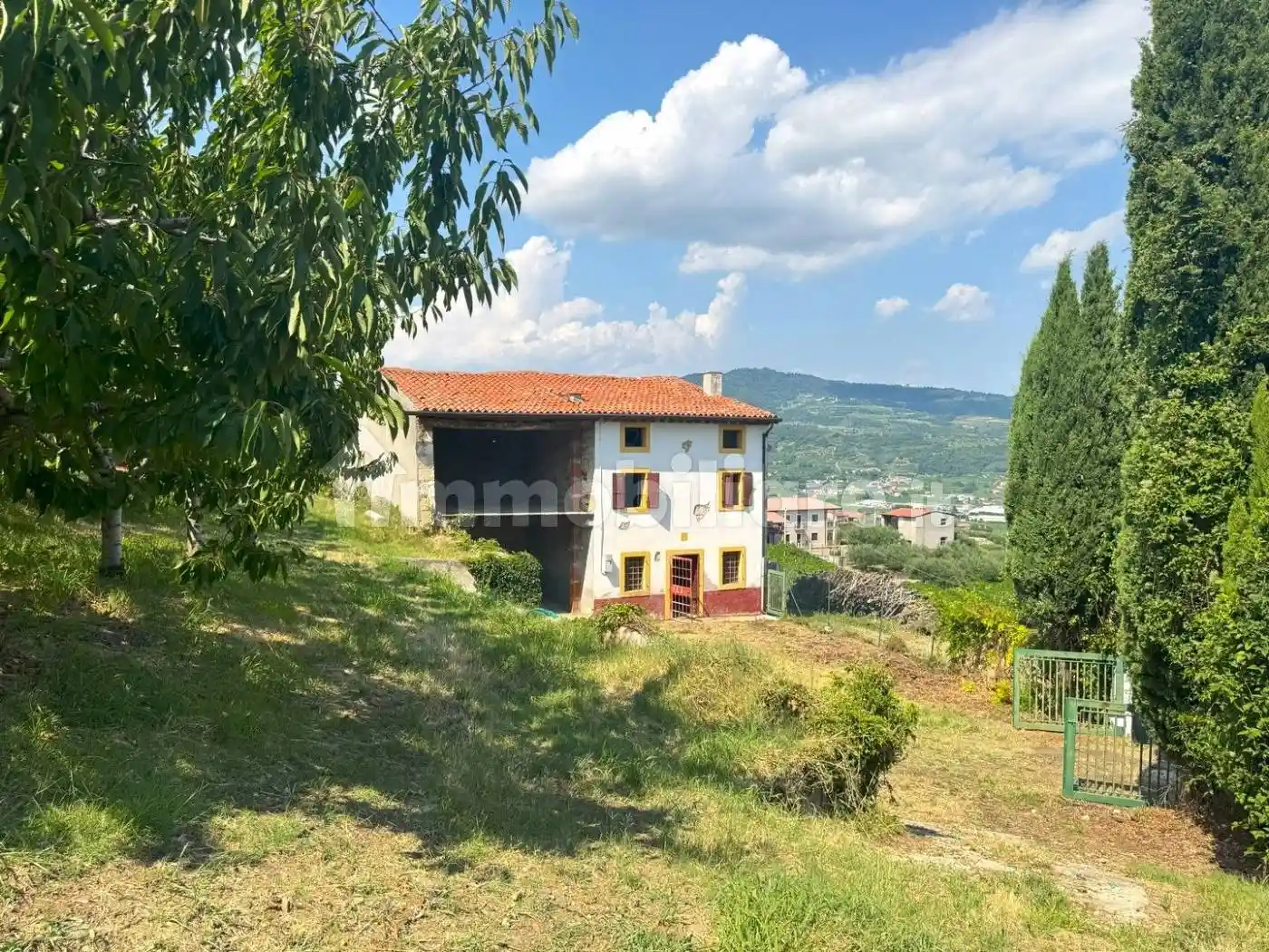 Rustico - Casale in vendita a Soave