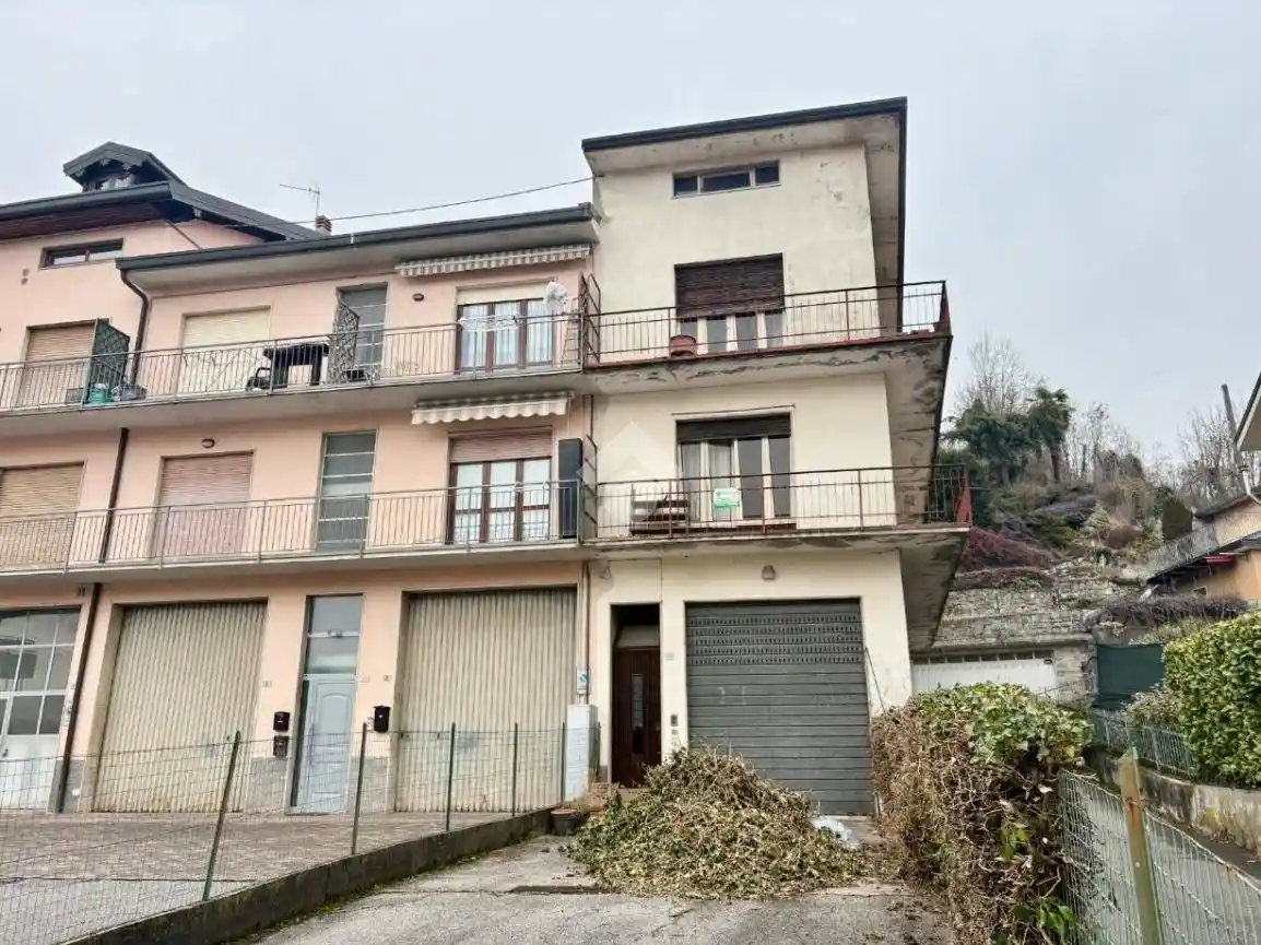 Casa indipendente in vendita a Gazzaniga