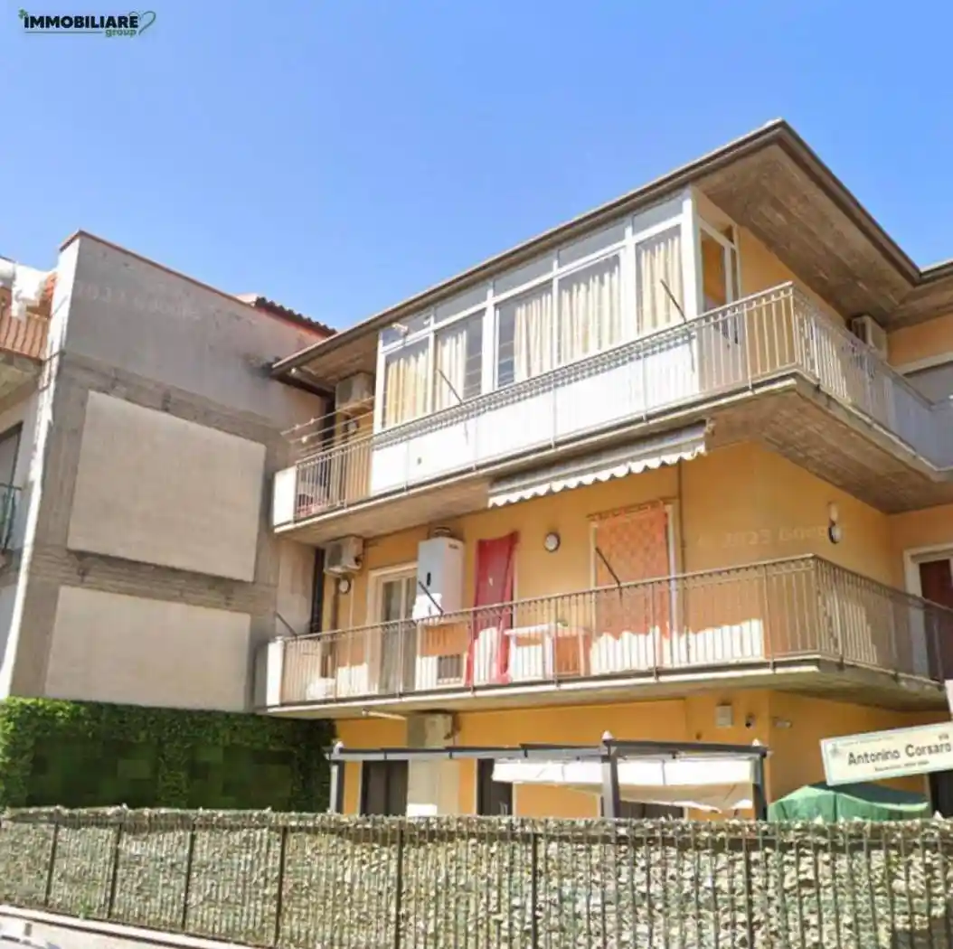 Appartamento in vendita a Camporotondo Etneo