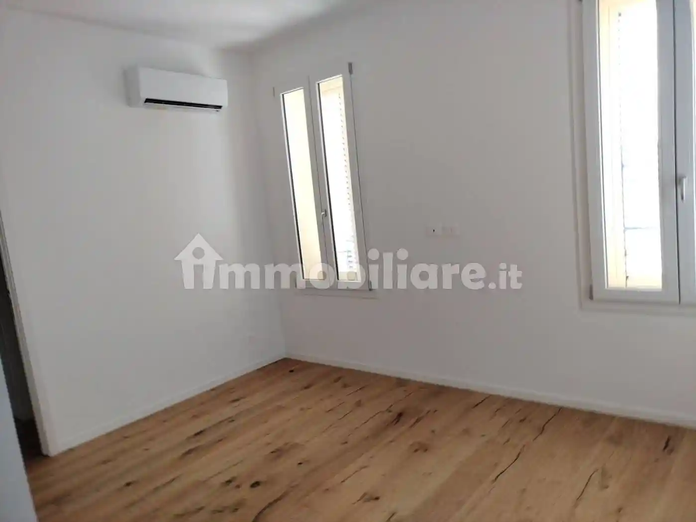 Casa indipendente in vendita a Campi Bisenzio