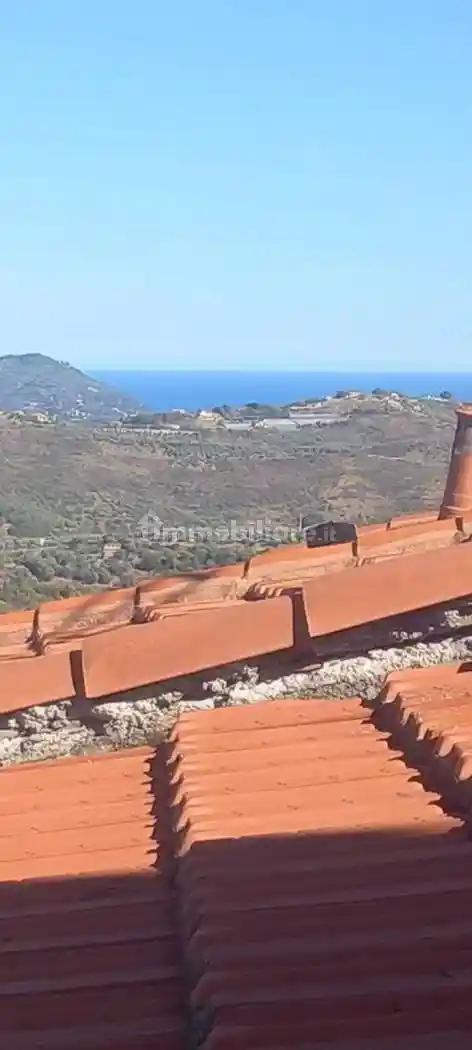 Rustico - Casale in vendita a Cipressa