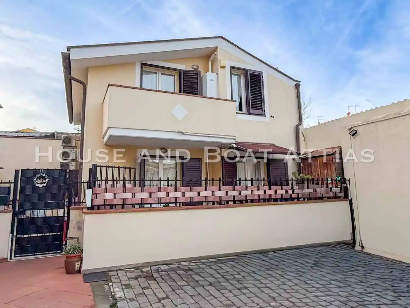 Casa indipendente in vendita a Livorno