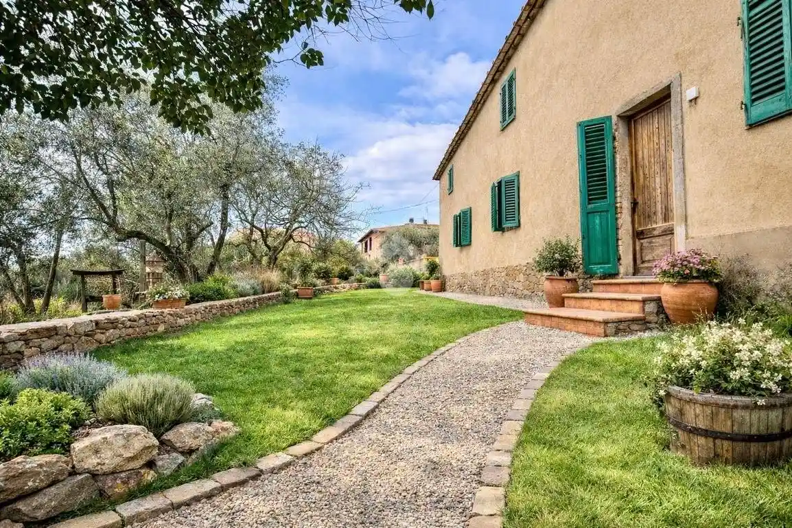 Casa indipendente in vendita a Capraia e Limite