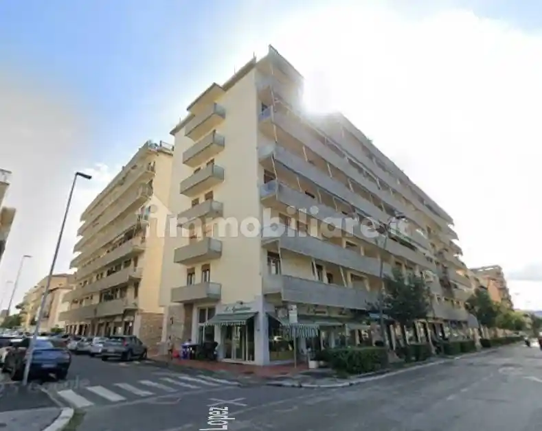 Appartamento in vendita a Livorno