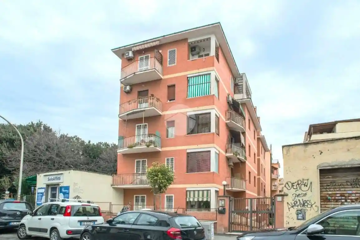 Appartamento in vendita a Roma