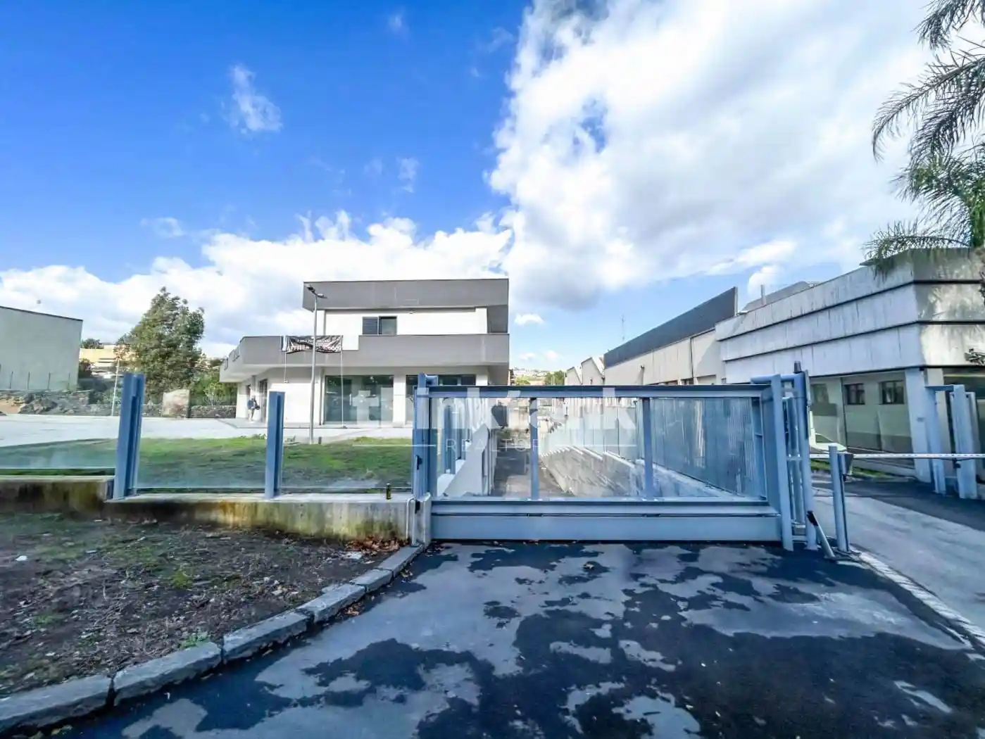 Palazzo - Edificio in affitto a Catania