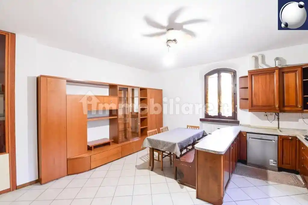 Appartamento in vendita a Erba