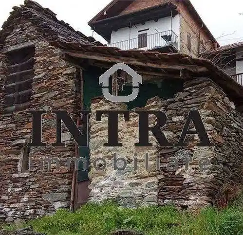 Rustico - Casale in vendita a Caprezzo