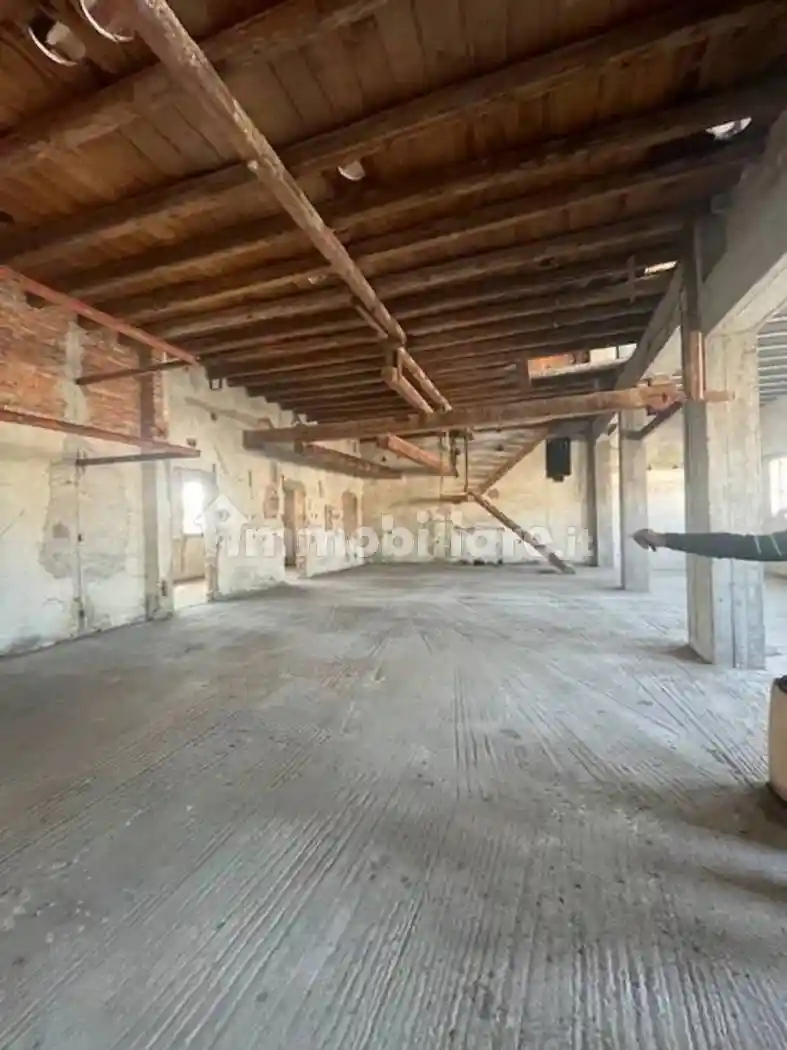 Palazzo - Edificio in vendita a Casier