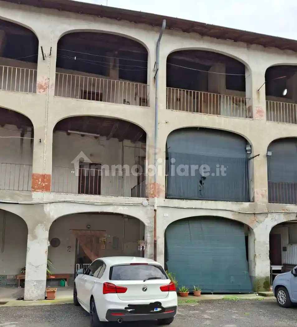 Appartamento in vendita a Faloppio