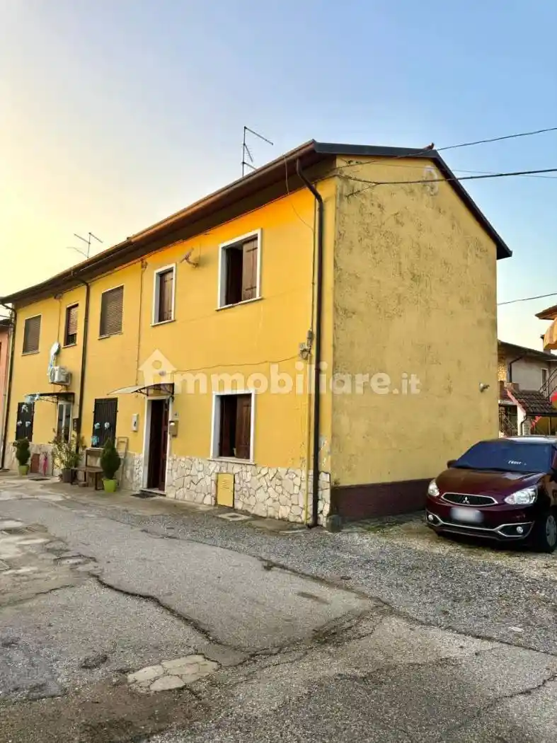 Rustico - Casale in vendita a Sarego