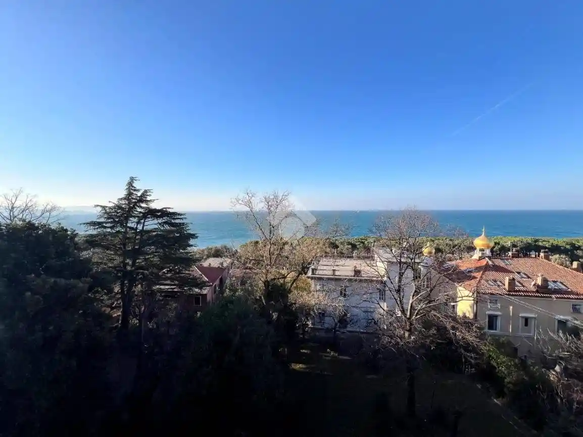 Appartamento in vendita a Trieste