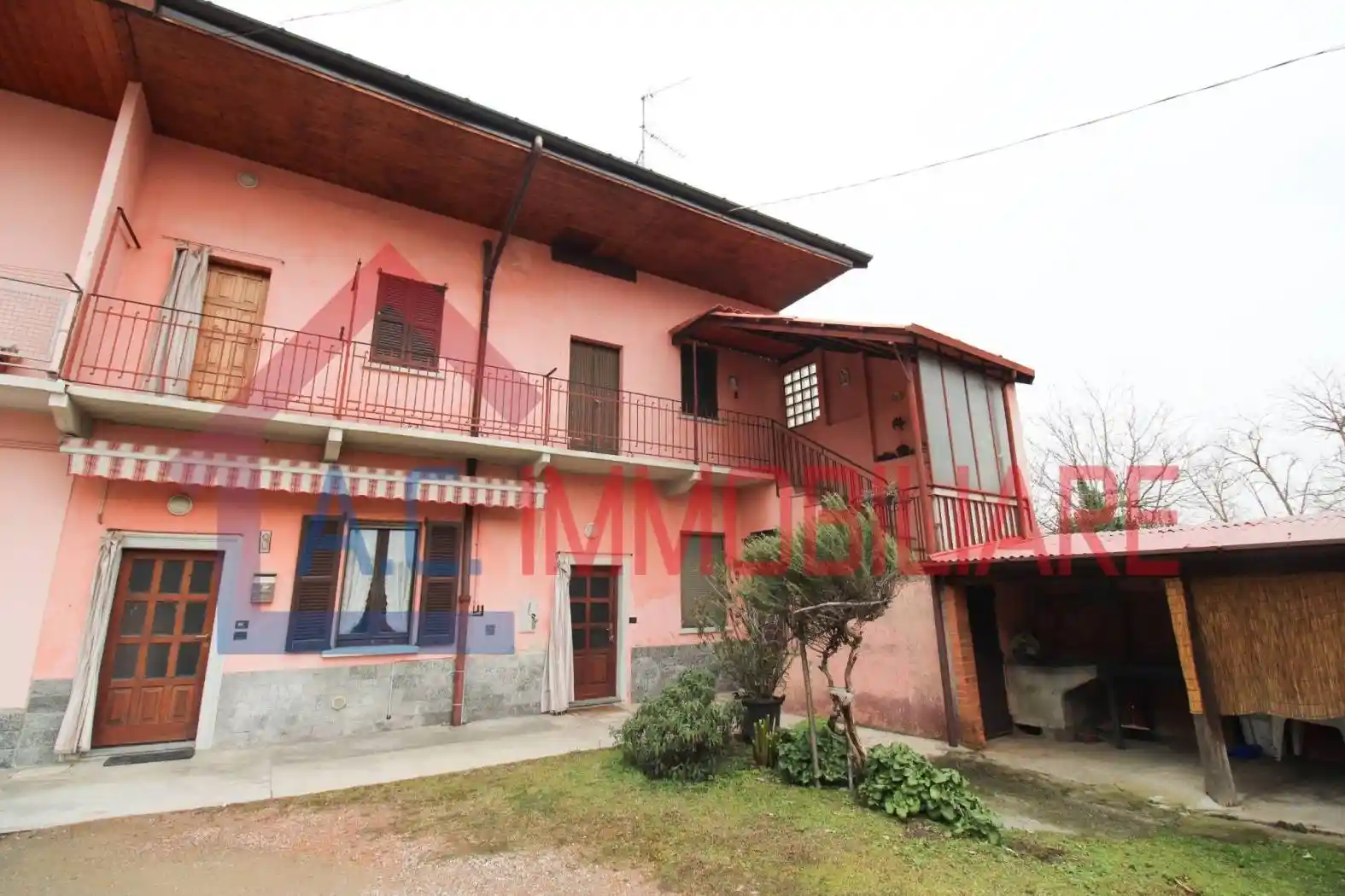 Casa indipendente in vendita a Vergiate