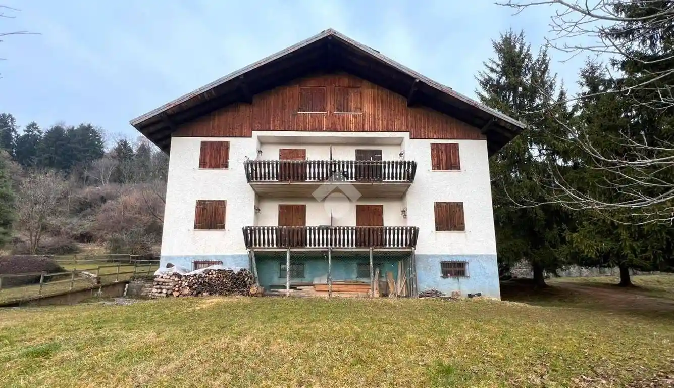 Casa indipendente in vendita a Castione della Presolana