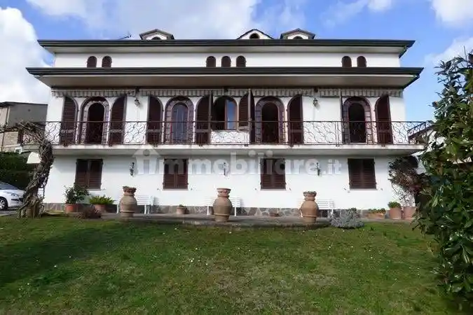 Villa in vendita a Capannori