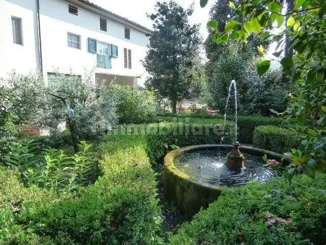 Rustico - Casale in vendita a Capannori