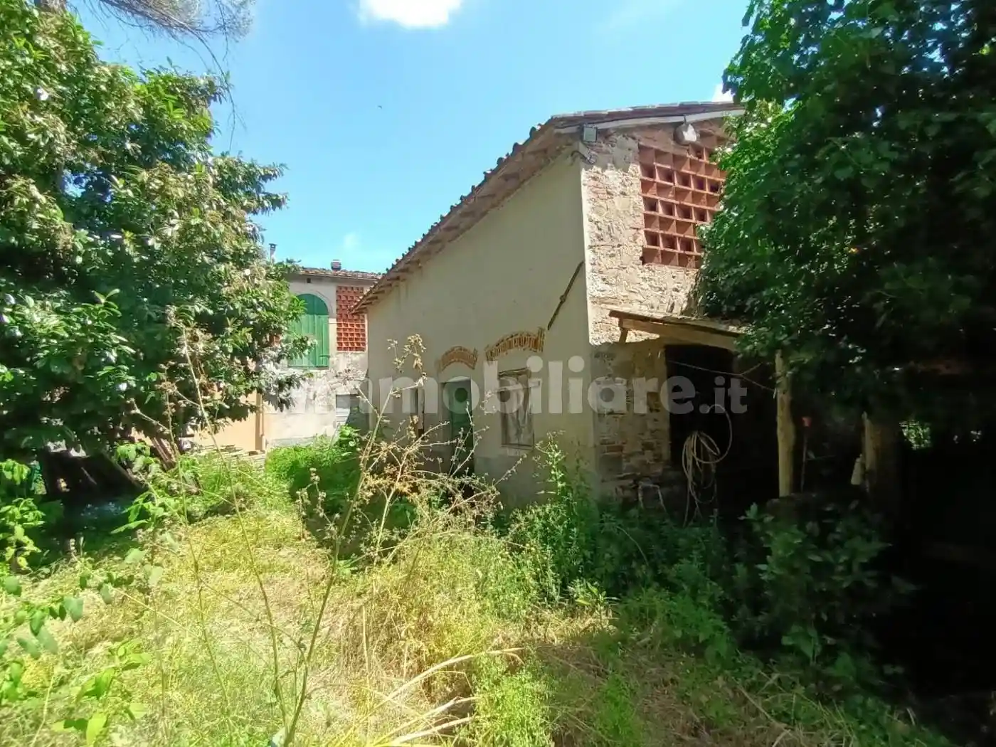 Rustico - Casale in vendita a Lucca